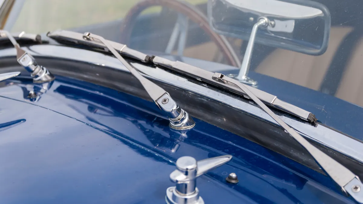 Vintage Car Windscreen Rubber